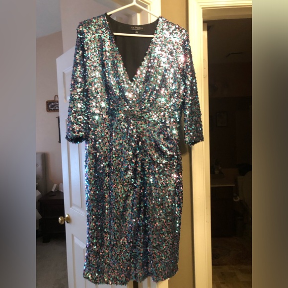 Eloquii Sequin Wrap Dress Blue Pink V Neck 3/4 Sleeves - Size 14 Women's - Picture 2 of 3